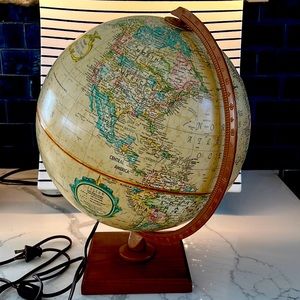 Replogie Vintage Globe lamp